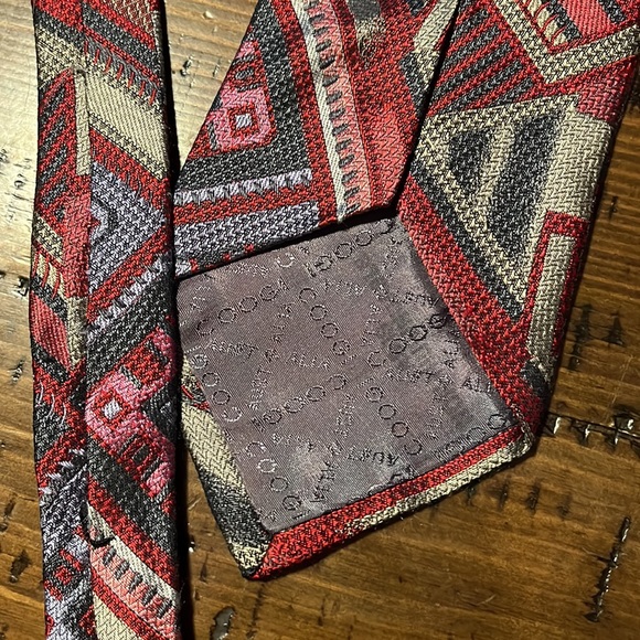 Vintage Coogi Silk Tie - Picture 4 of 9